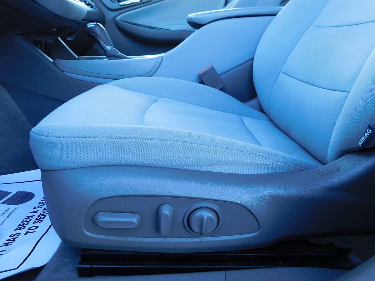 2017 Chevrolet Malibu 1LT - Photo 31