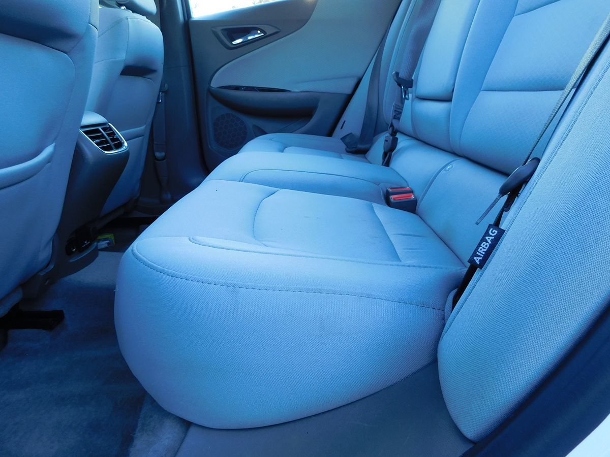 2017 Chevrolet Malibu 1LT - Photo 35