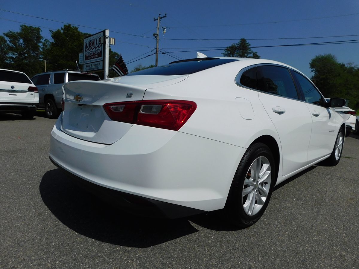 2017 Chevrolet Malibu 1LT - Photo 3