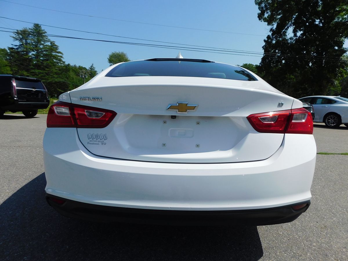 2017 Chevrolet Malibu 1LT - Photo 4