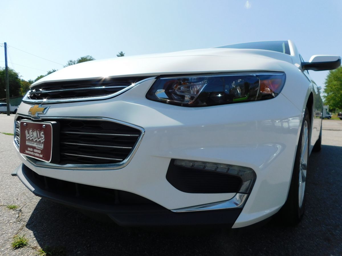 2017 Chevrolet Malibu 1LT - Photo 10