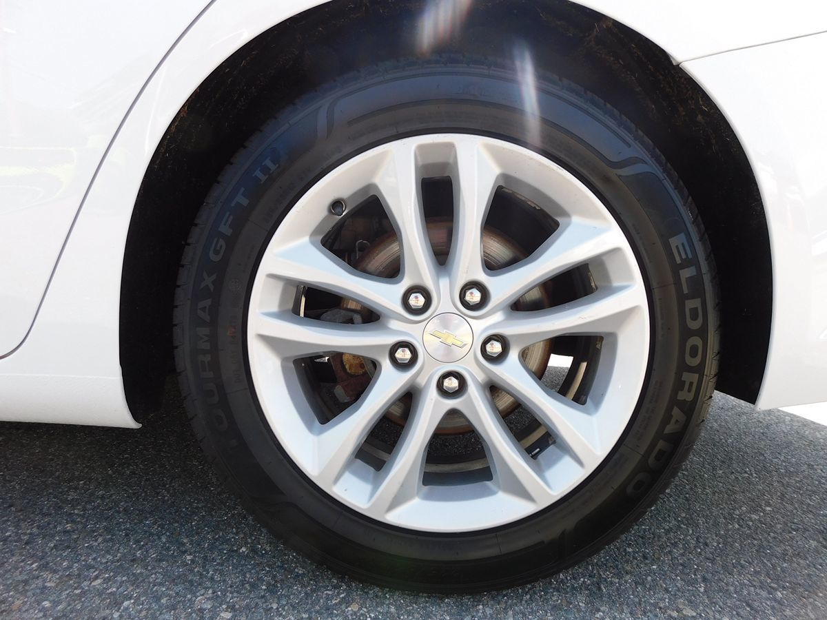 2017 Chevrolet Malibu 1LT - Photo 11