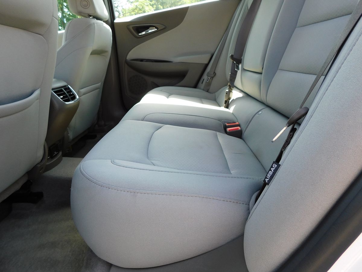 2017 Chevrolet Malibu 1LT - Photo 31