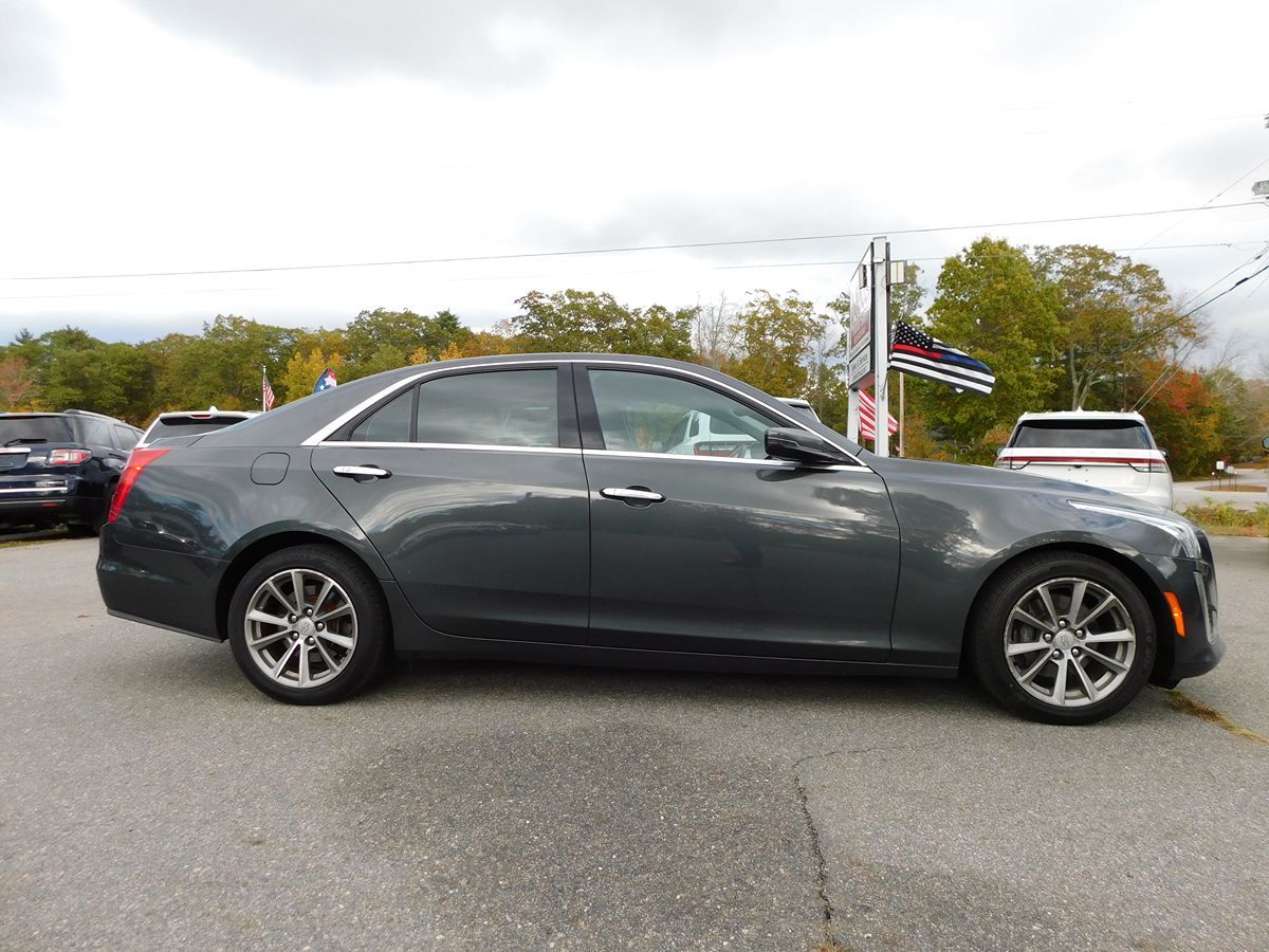 2017 Cadillac CTS Sedan Luxury - Photo 2