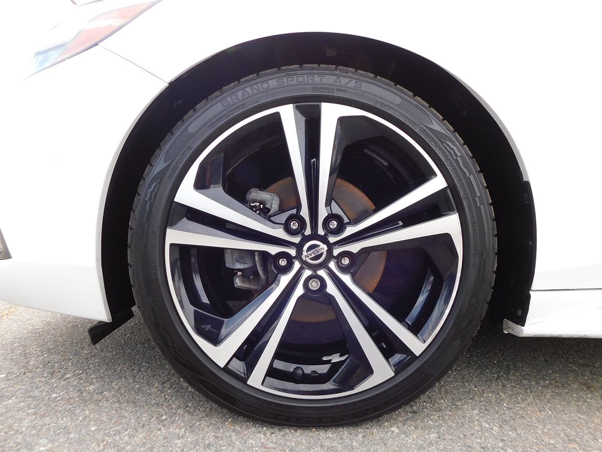 2020 Nissan Sentra SR - Photo 11