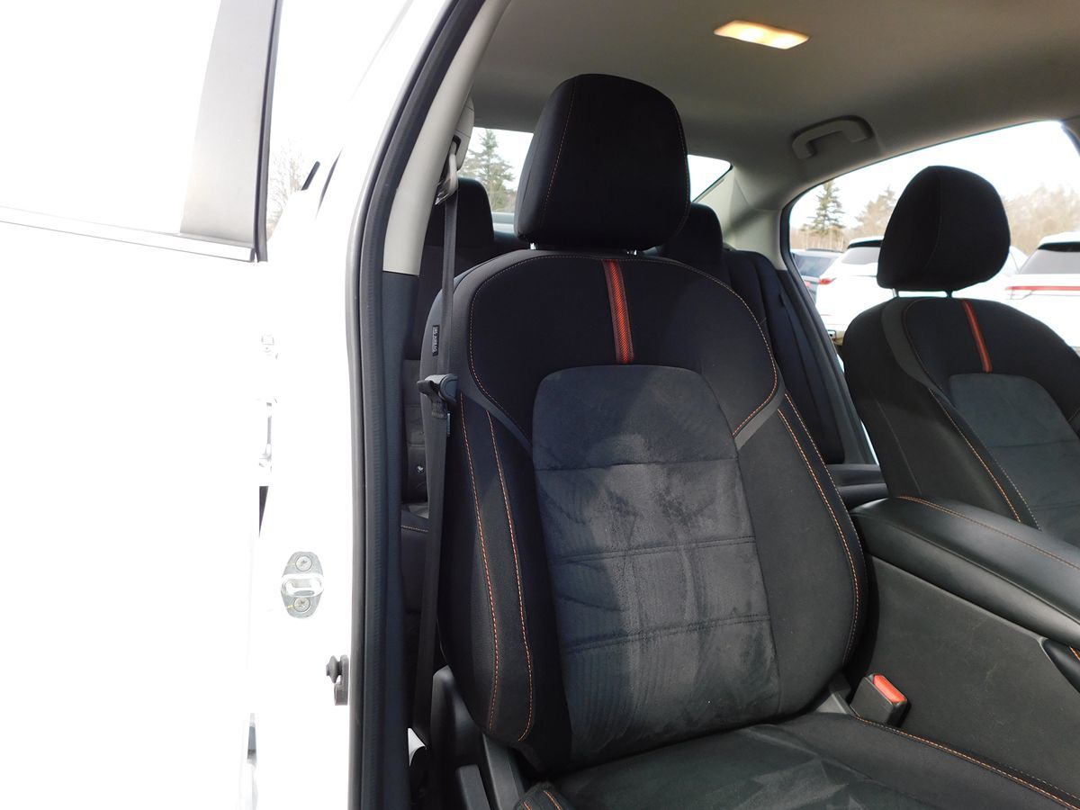 2020 Nissan Sentra SR - Photo 37
