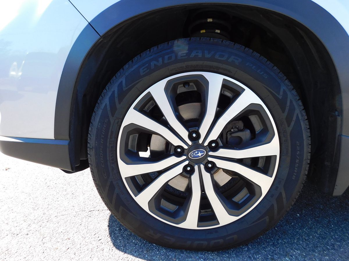 2020 Subaru Forester Limited - Photo 9