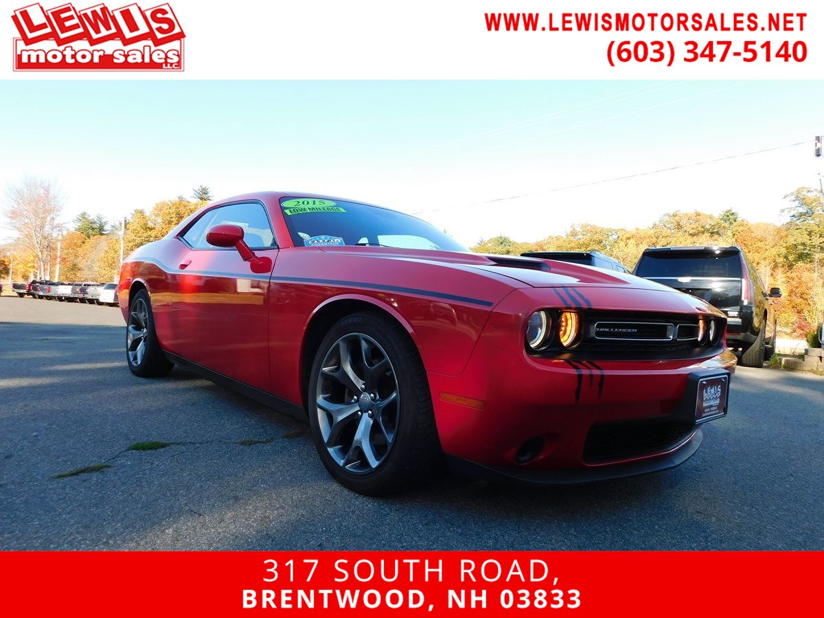2015 Dodge Challenger SXT Moonroof Only 72K Sharp!