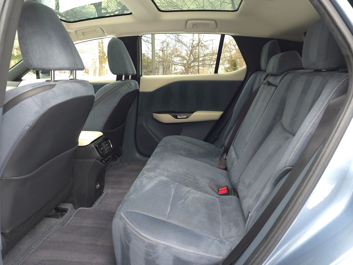 2023 Lexus RZ Luxury - Photo 15