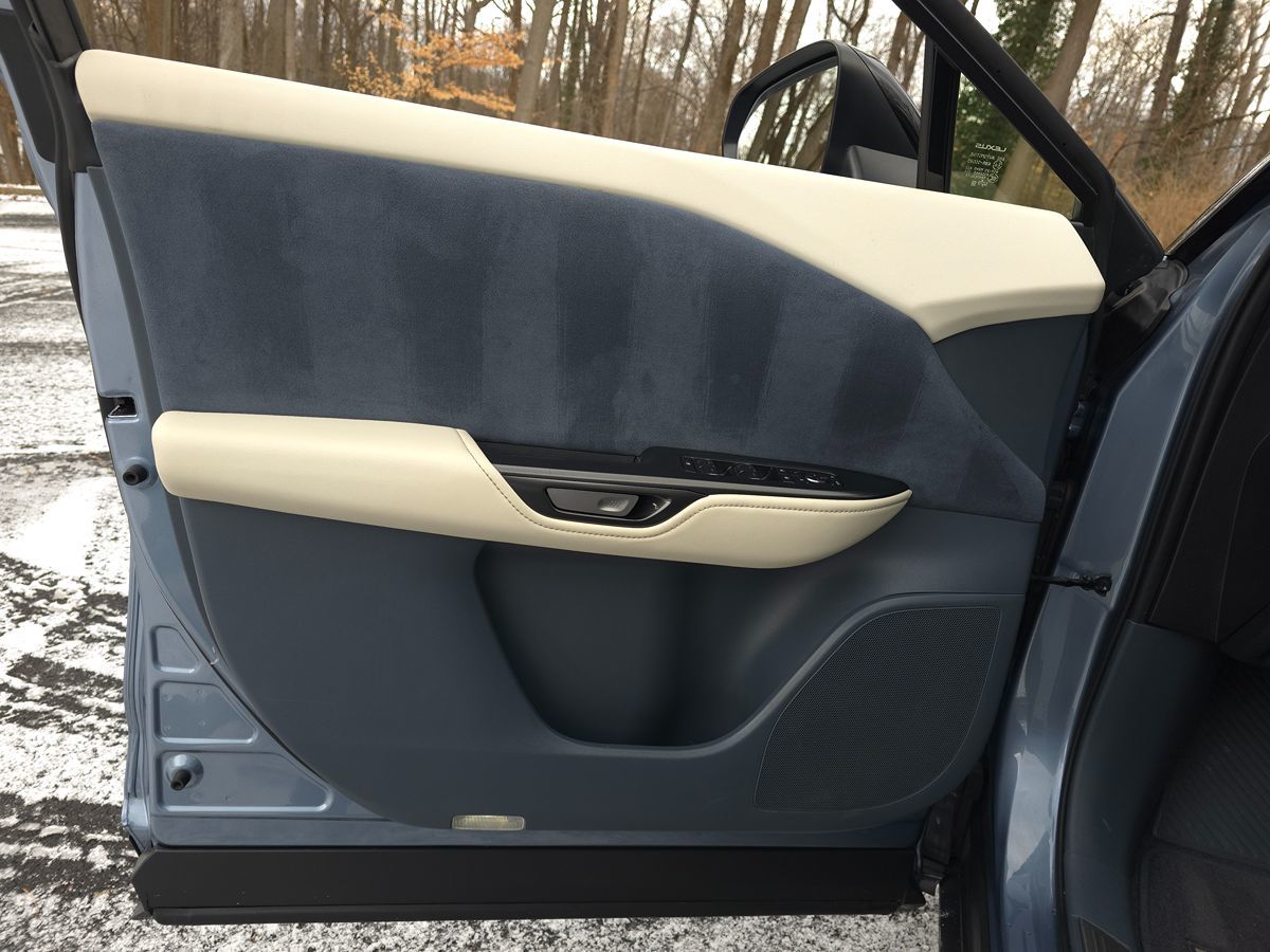 2023 Lexus RZ Luxury - Photo 27