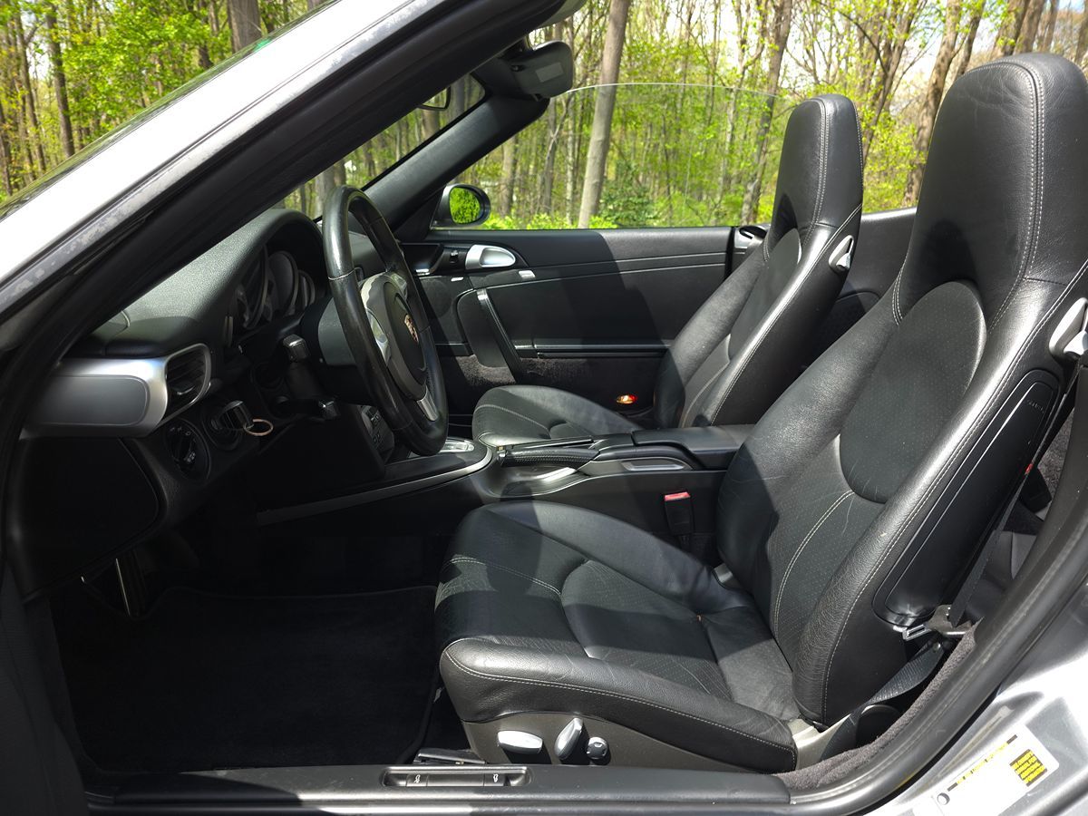 2007 Porsche 911 4S photo 19