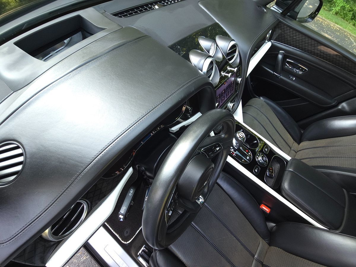 2020 Bentley Bentayga Base - Photo 11