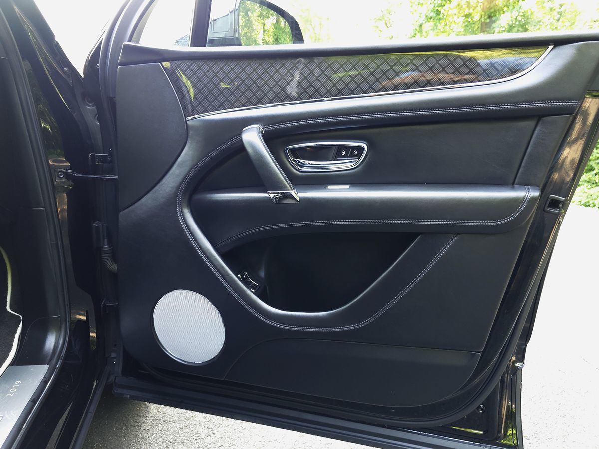 2020 Bentley Bentayga Base - Photo 32