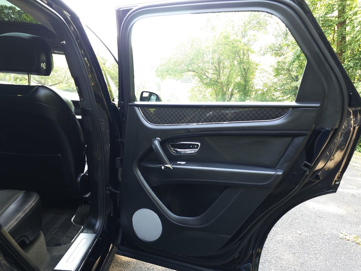 2020 Bentley Bentayga Base - Photo 33