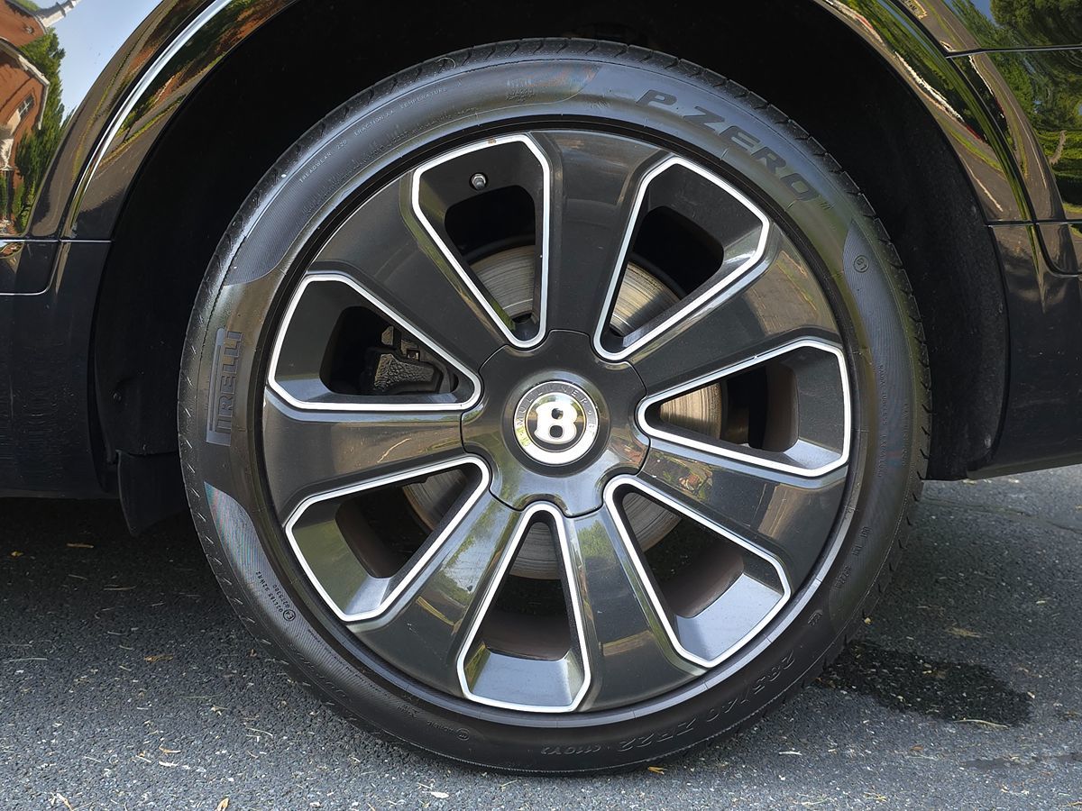 2020 Bentley Bentayga Base - Photo 72