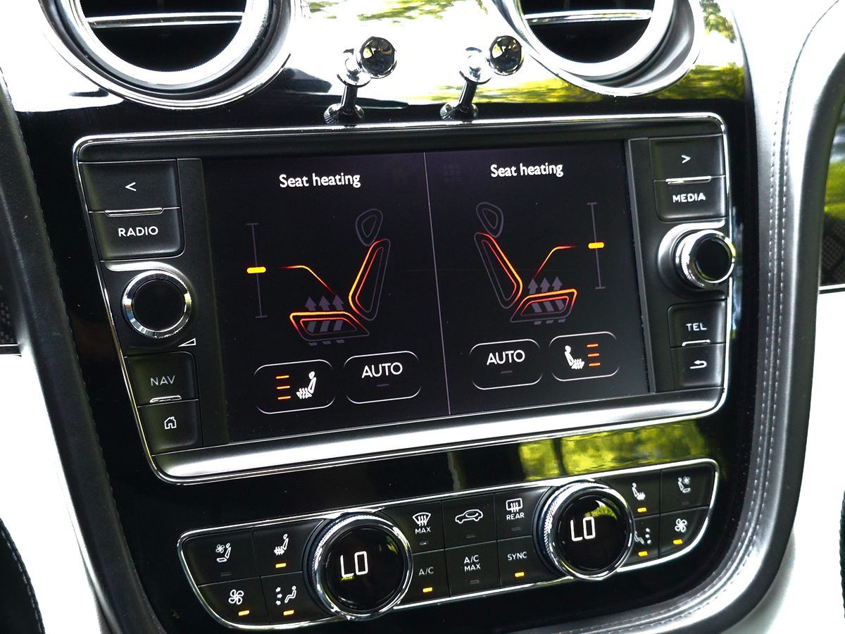 2020 Bentley Bentayga Base - Photo 43