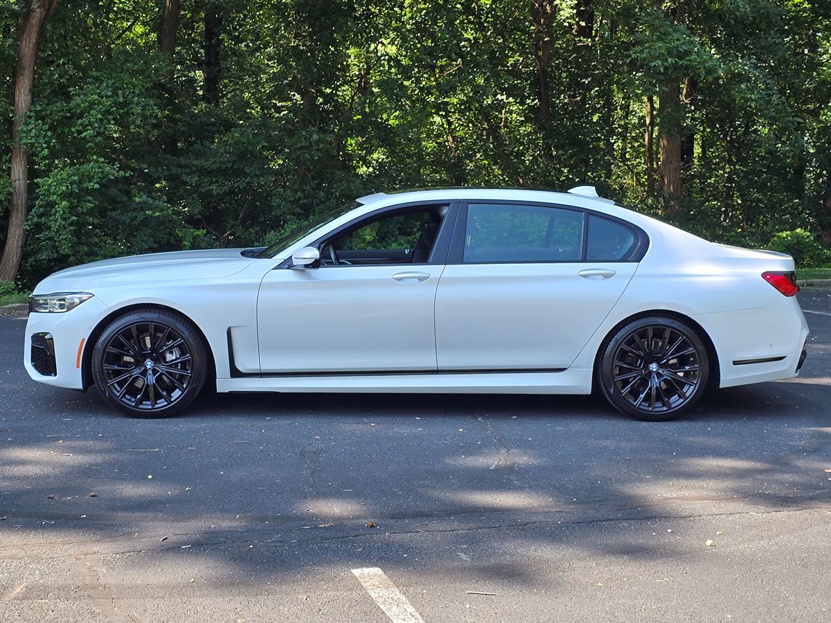 2022 BMW 7 Series 740i - Photo 3