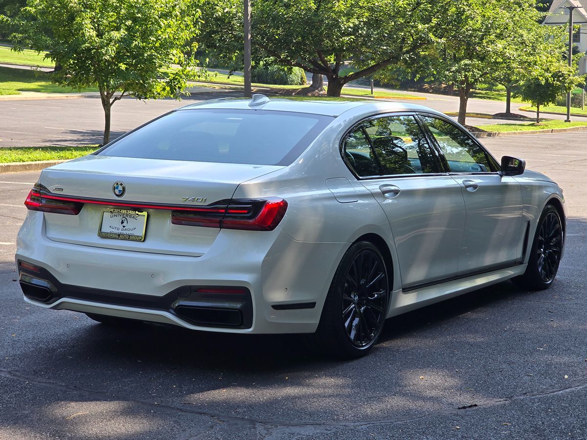2022 BMW 7 Series 740i - Photo 6