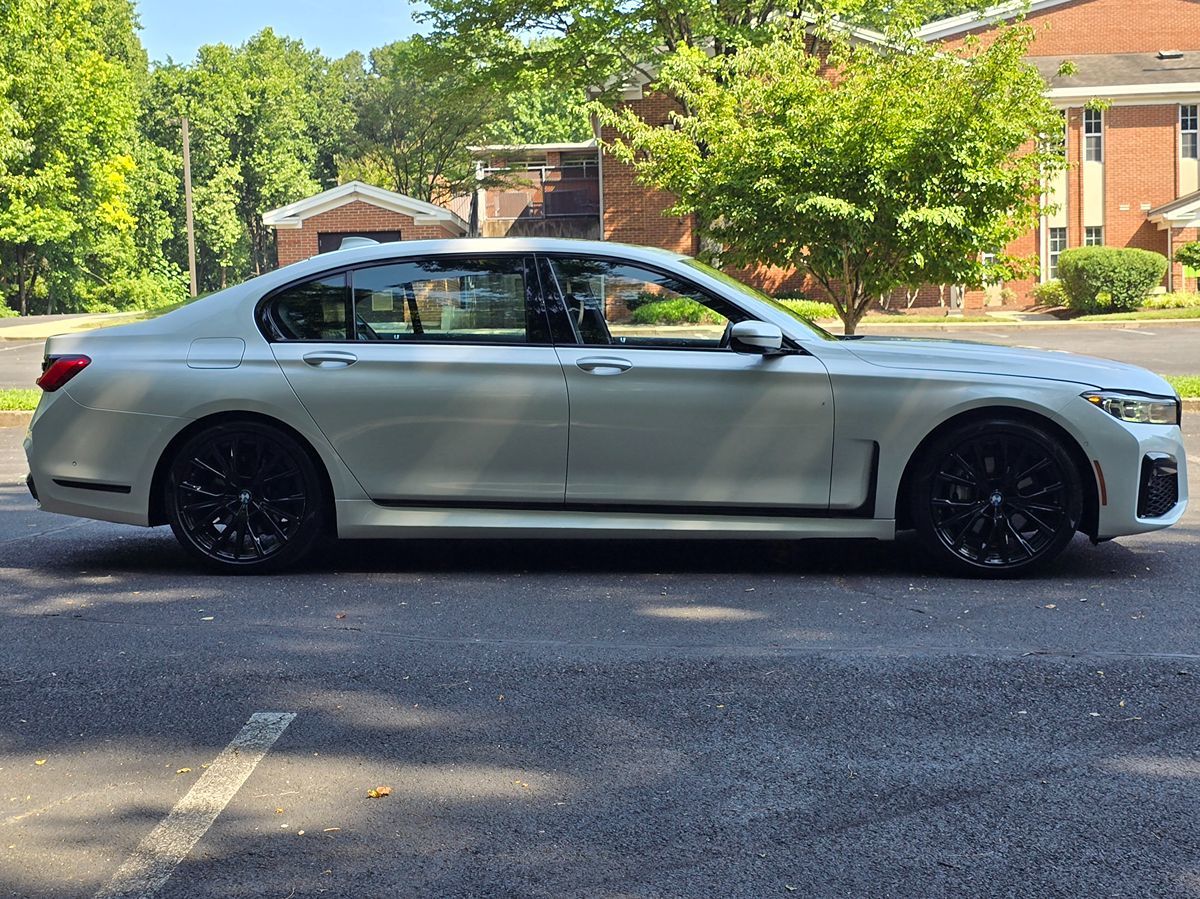 2022 BMW 7 Series 740i - Photo 7
