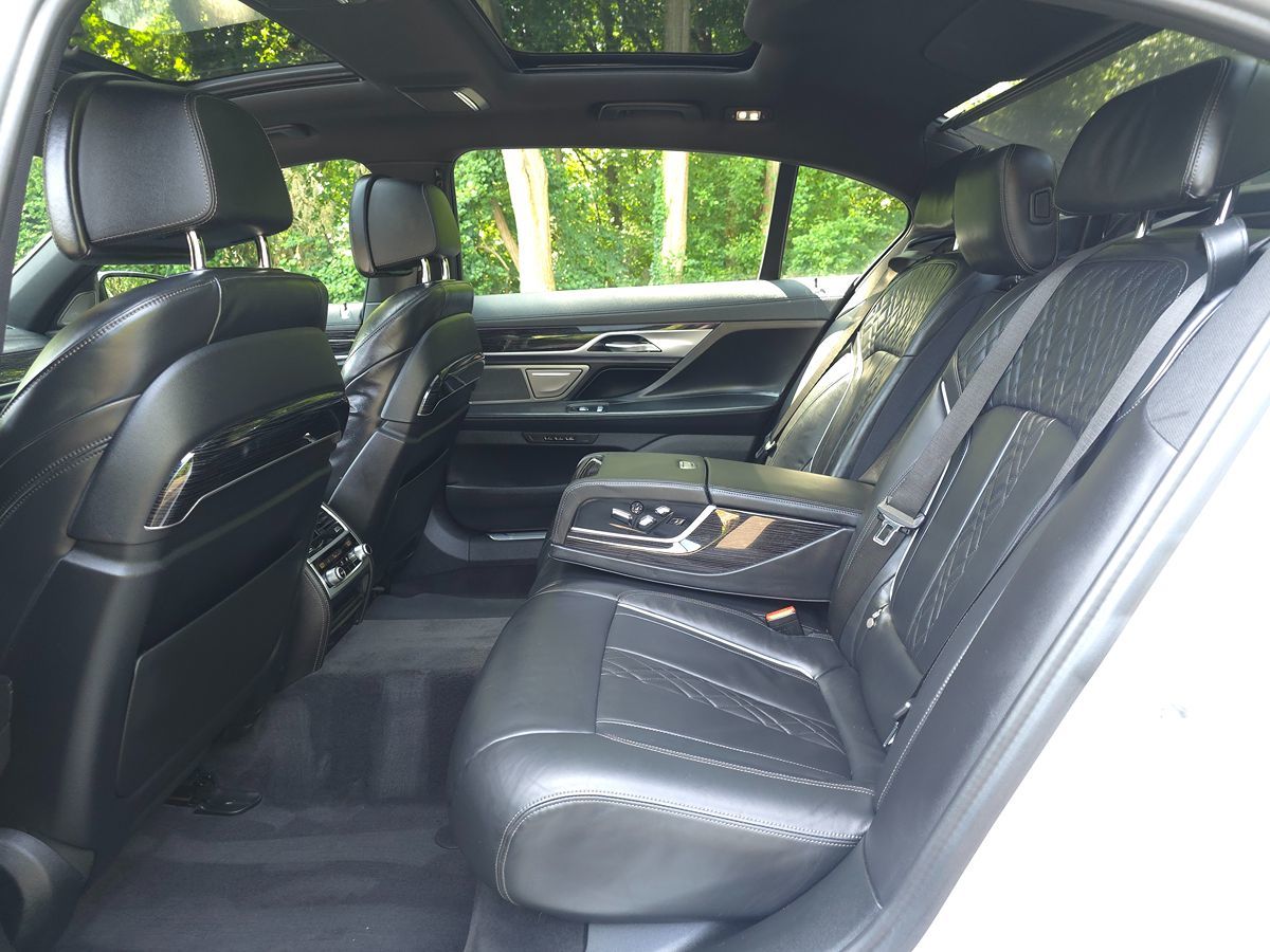 2022 BMW 7 Series 740i - Photo 15
