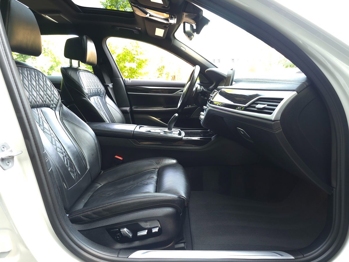 2022 BMW 7 Series 740i - Photo 22