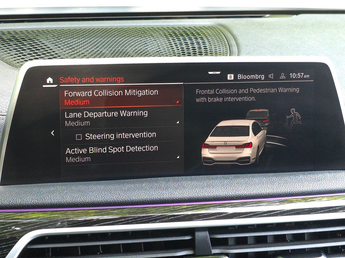 2022 BMW 7 Series 740i - Photo 40