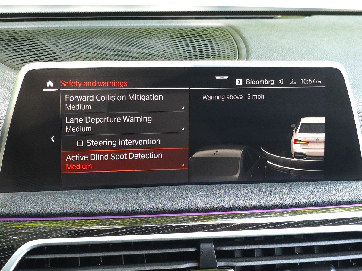 2022 BMW 7 Series 740i - Photo 42