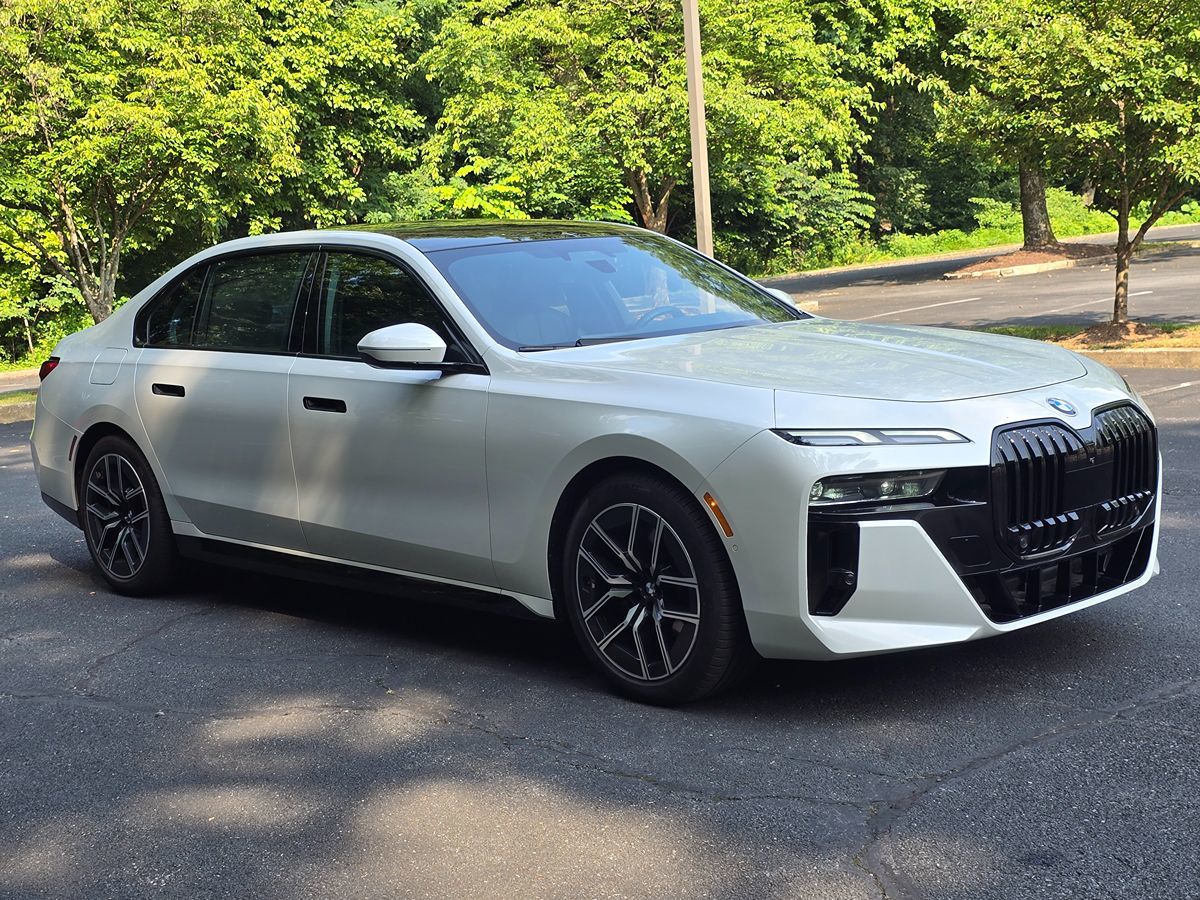 2023 BMW 7 Series 740i - Photo 8