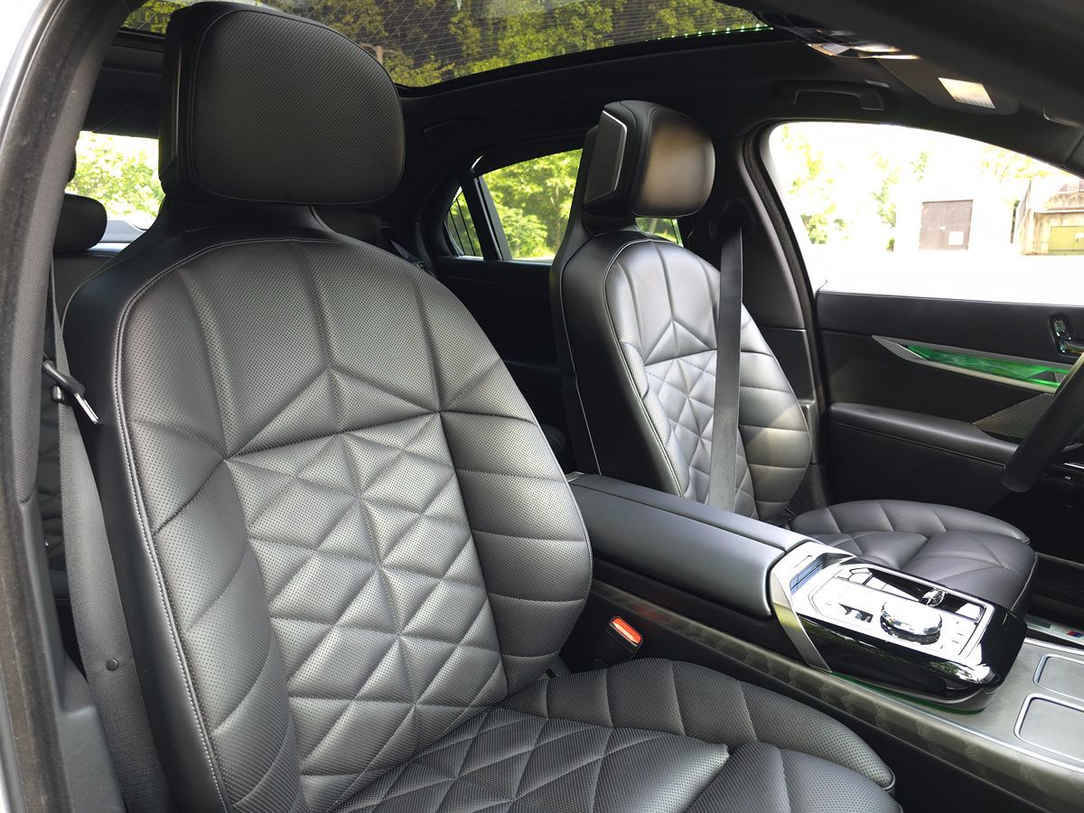 2023 BMW 7 Series 740i - Photo 20