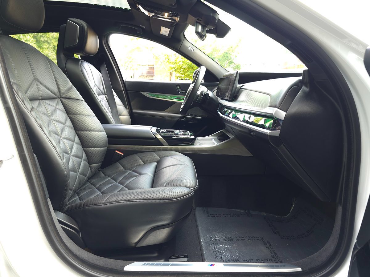 2023 BMW 7 Series 740i - Photo 21
