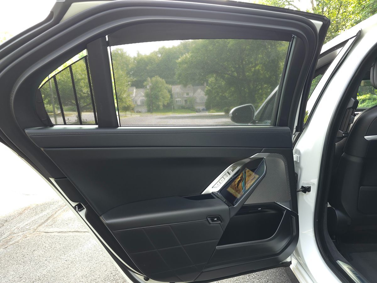 2023 BMW 7 Series 740i - Photo 31