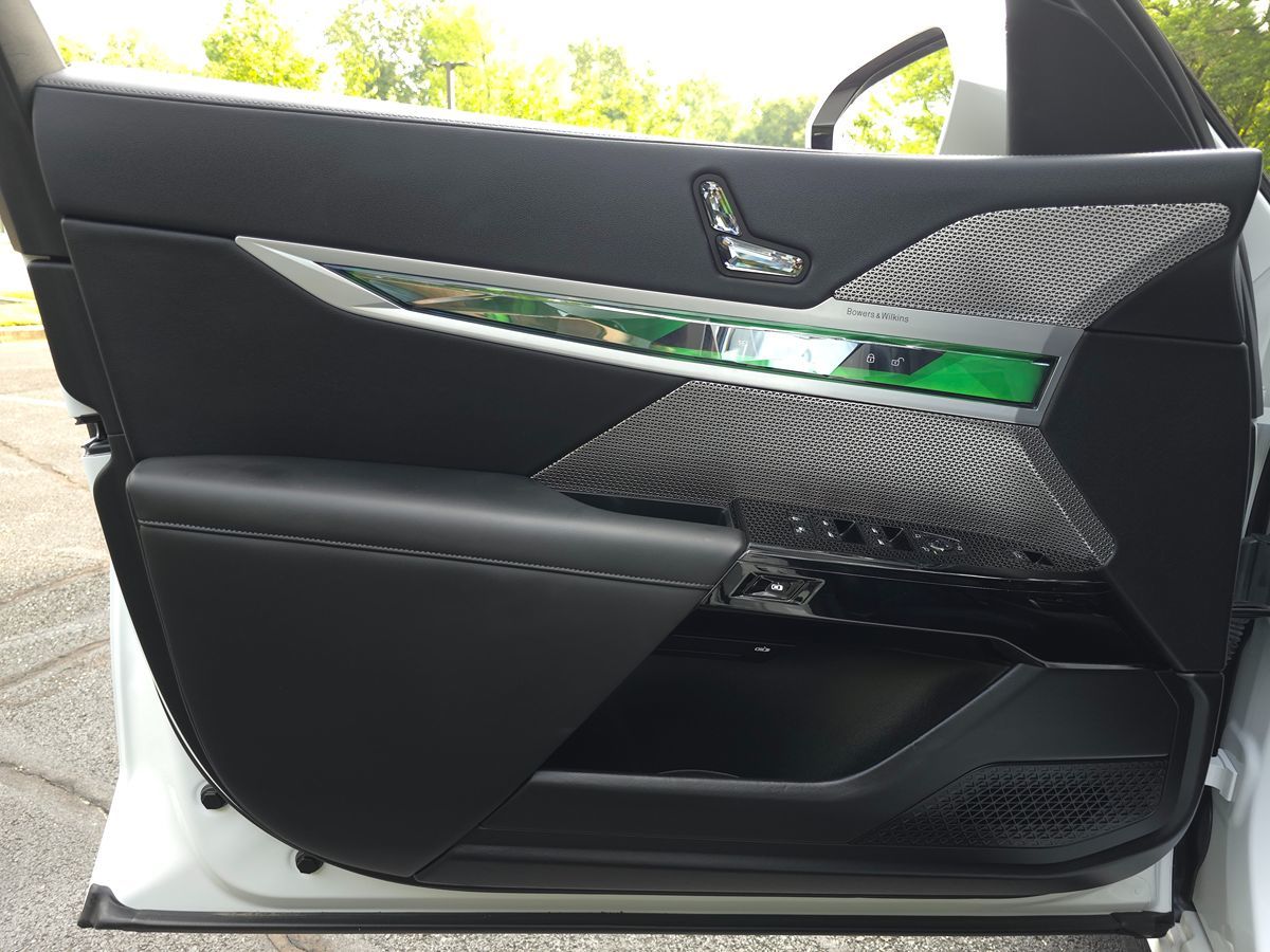 2023 BMW 7 Series 740i - Photo 32