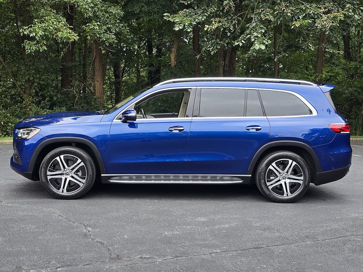 2022 Mercedes Benz GLS 450 4MATIC photo 3
