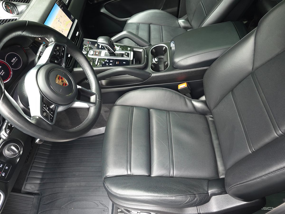 2023 Porsche Cayenne Base - Photo 12