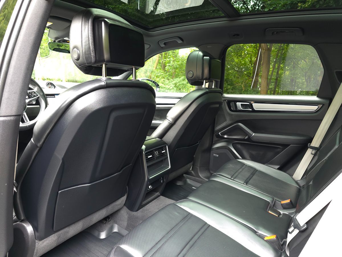 2023 Porsche Cayenne Base - Photo 14