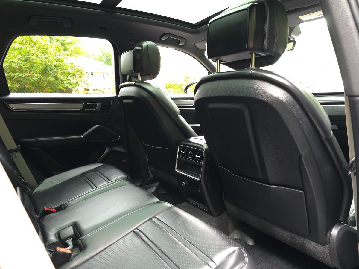 2023 Porsche Cayenne Base - Photo 19