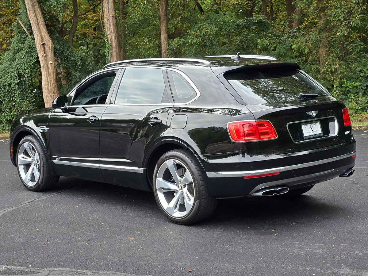 2020 Bentley Bentayga Hybrid photo 2