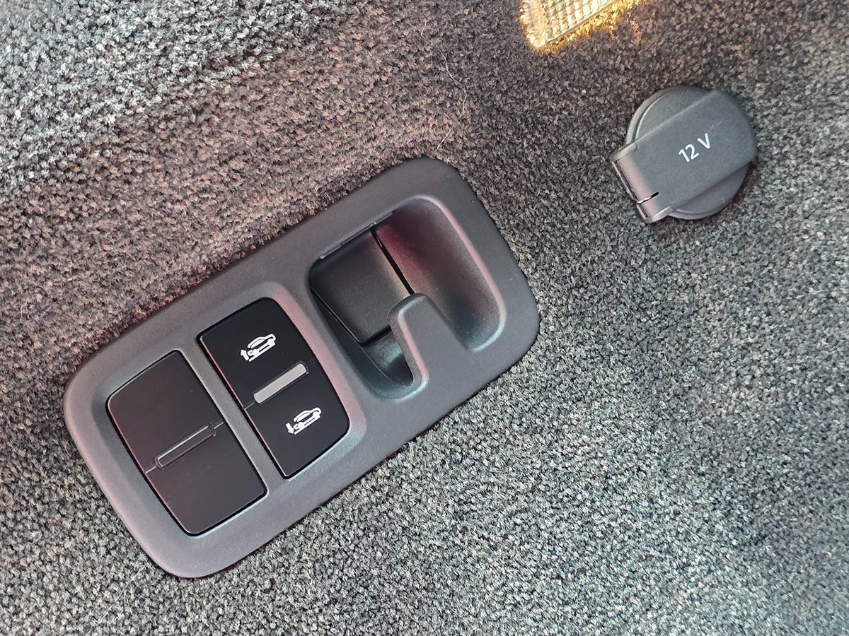 2020 Bentley Bentayga Base - Photo 79