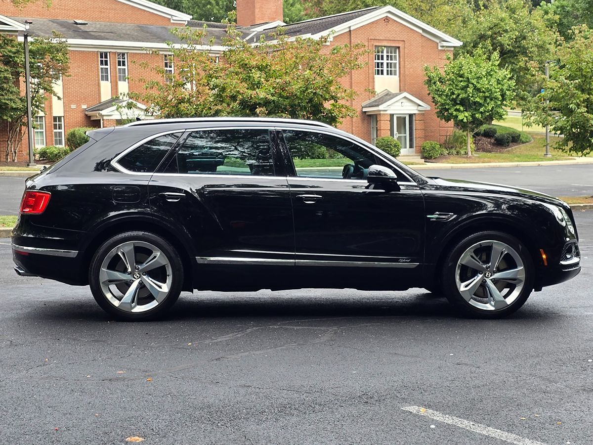 2020 Bentley Bentayga Hybrid photo 5