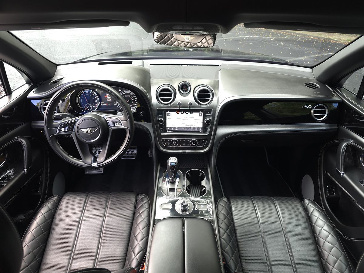 2020 Bentley Bentayga Hybrid photo 8
