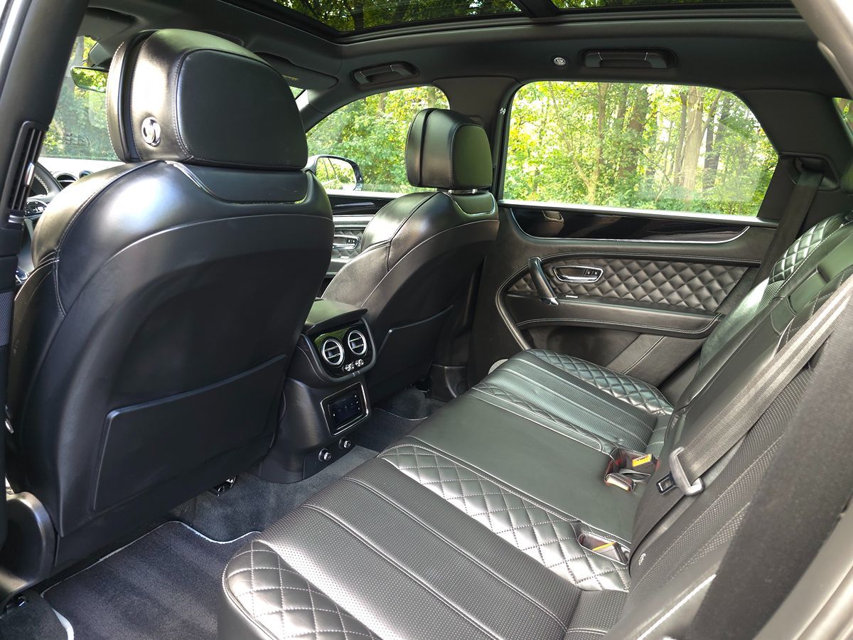 2020 Bentley Bentayga Hybrid photo 13
