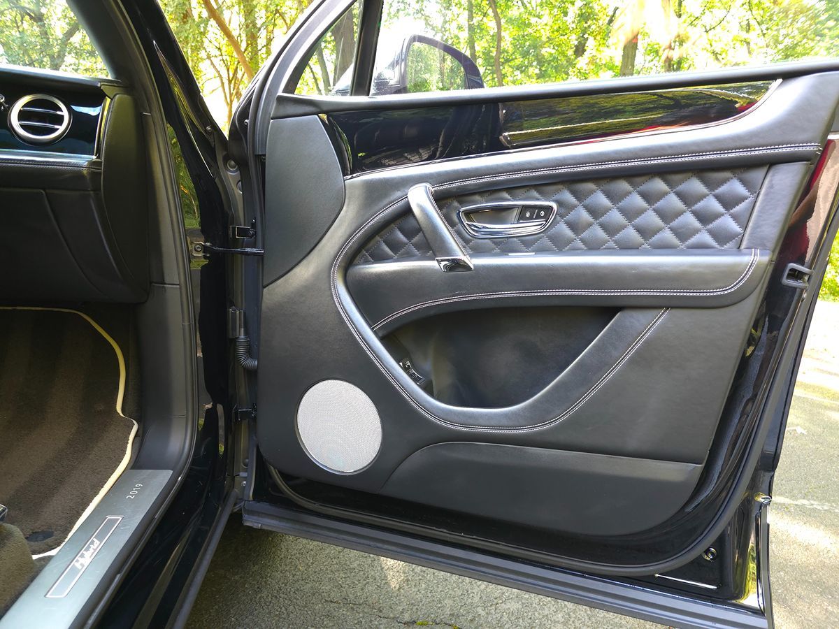 2020 Bentley Bentayga Base - Photo 31