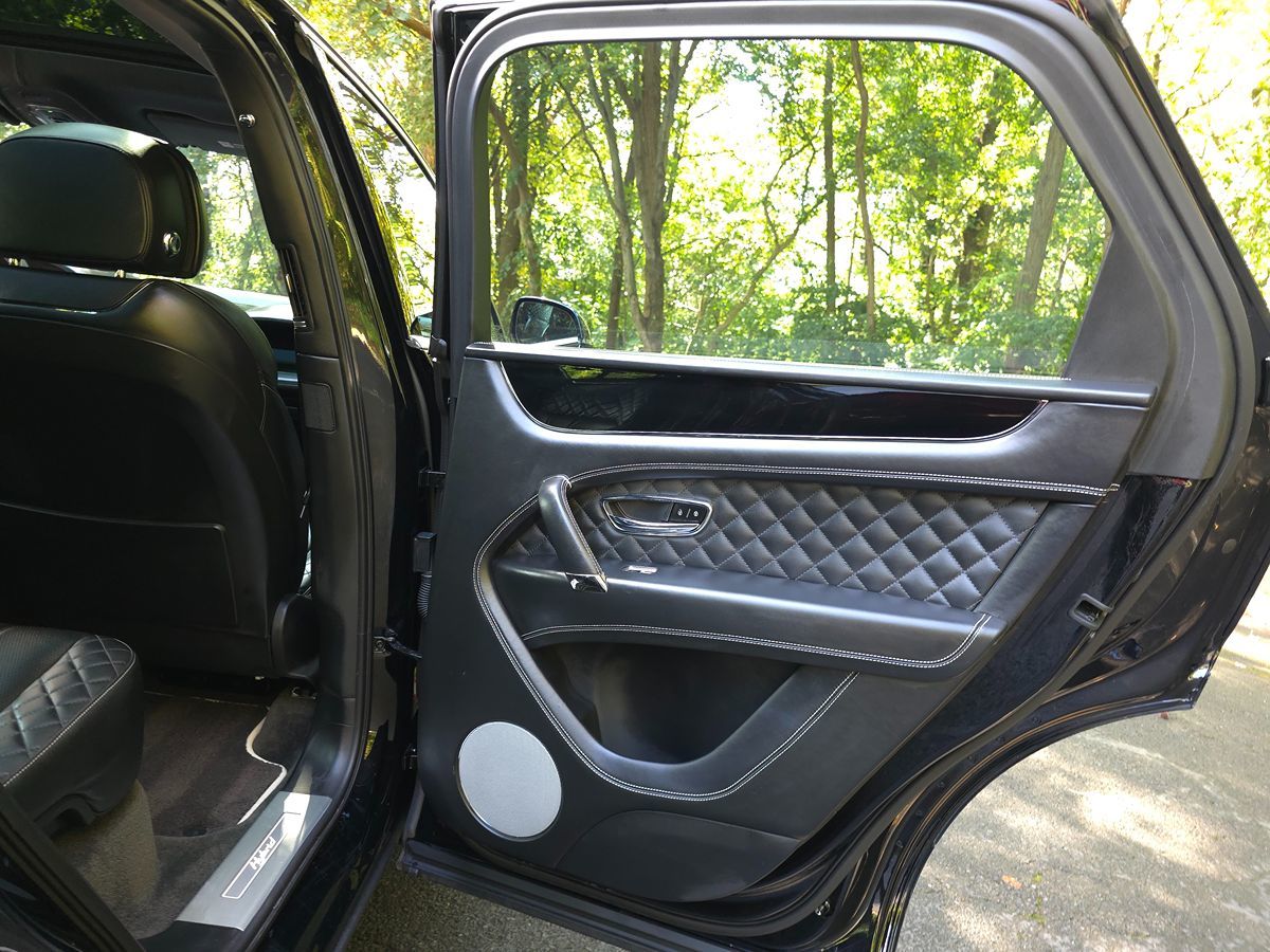 2020 Bentley Bentayga Base - Photo 32