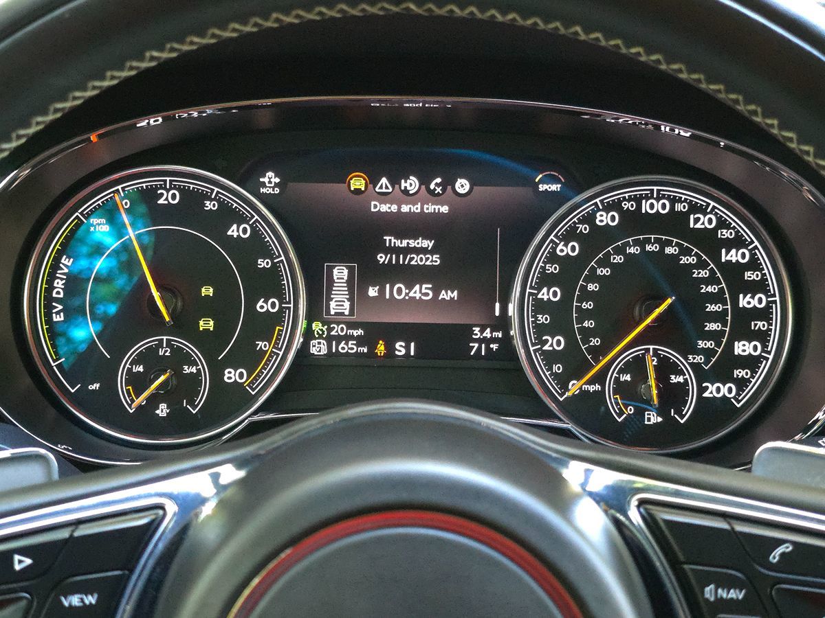 2020 Bentley Bentayga Hybrid photo 33