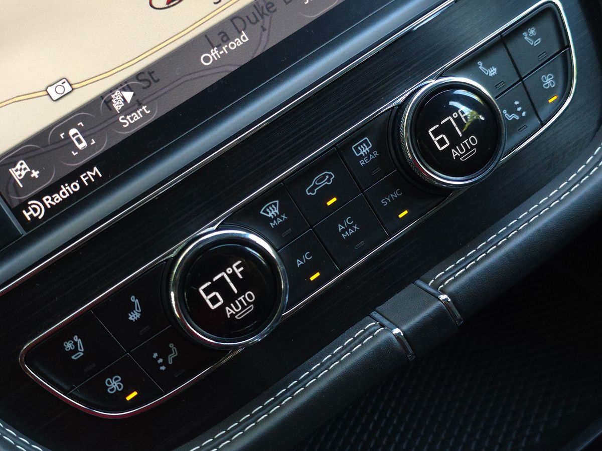 2020 Bentley Bentayga Hybrid photo 55