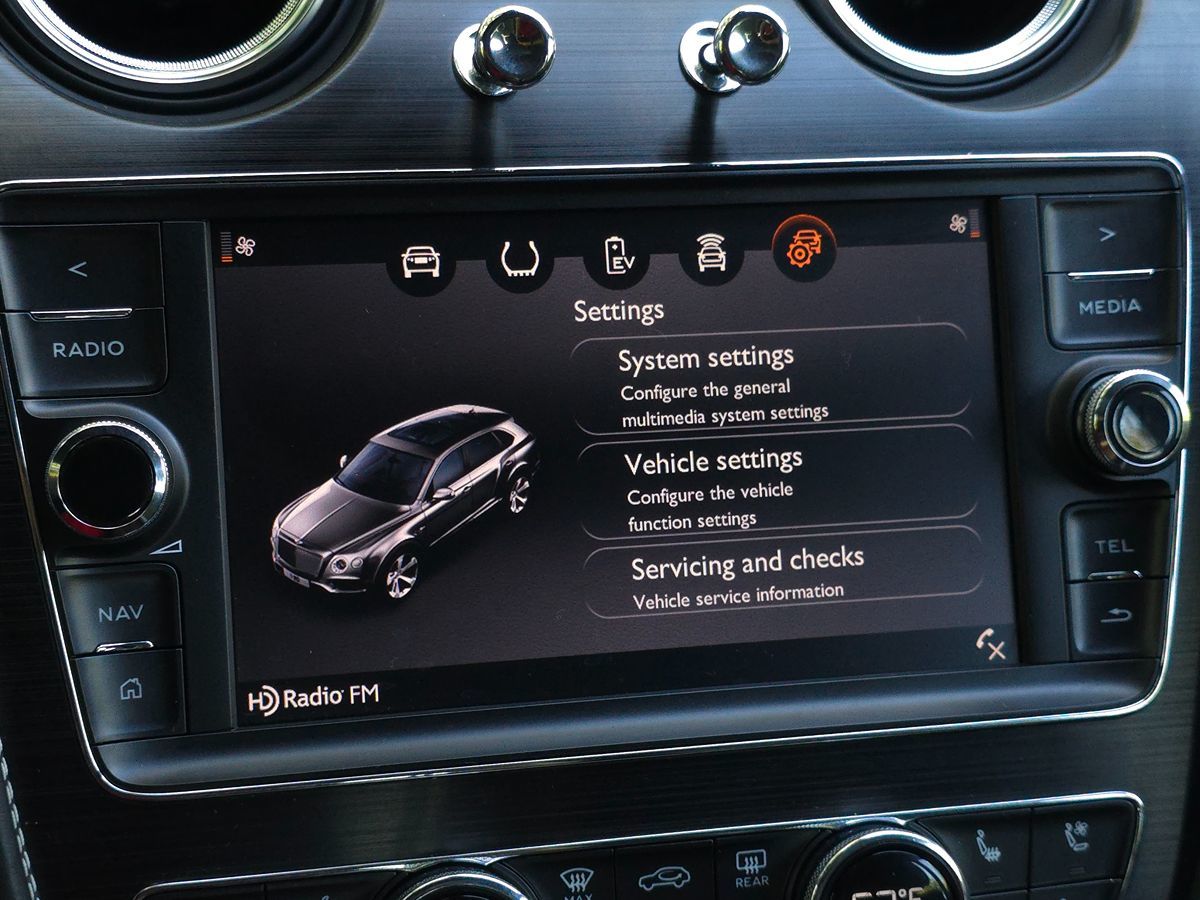 2020 Bentley Bentayga Hybrid photo 38