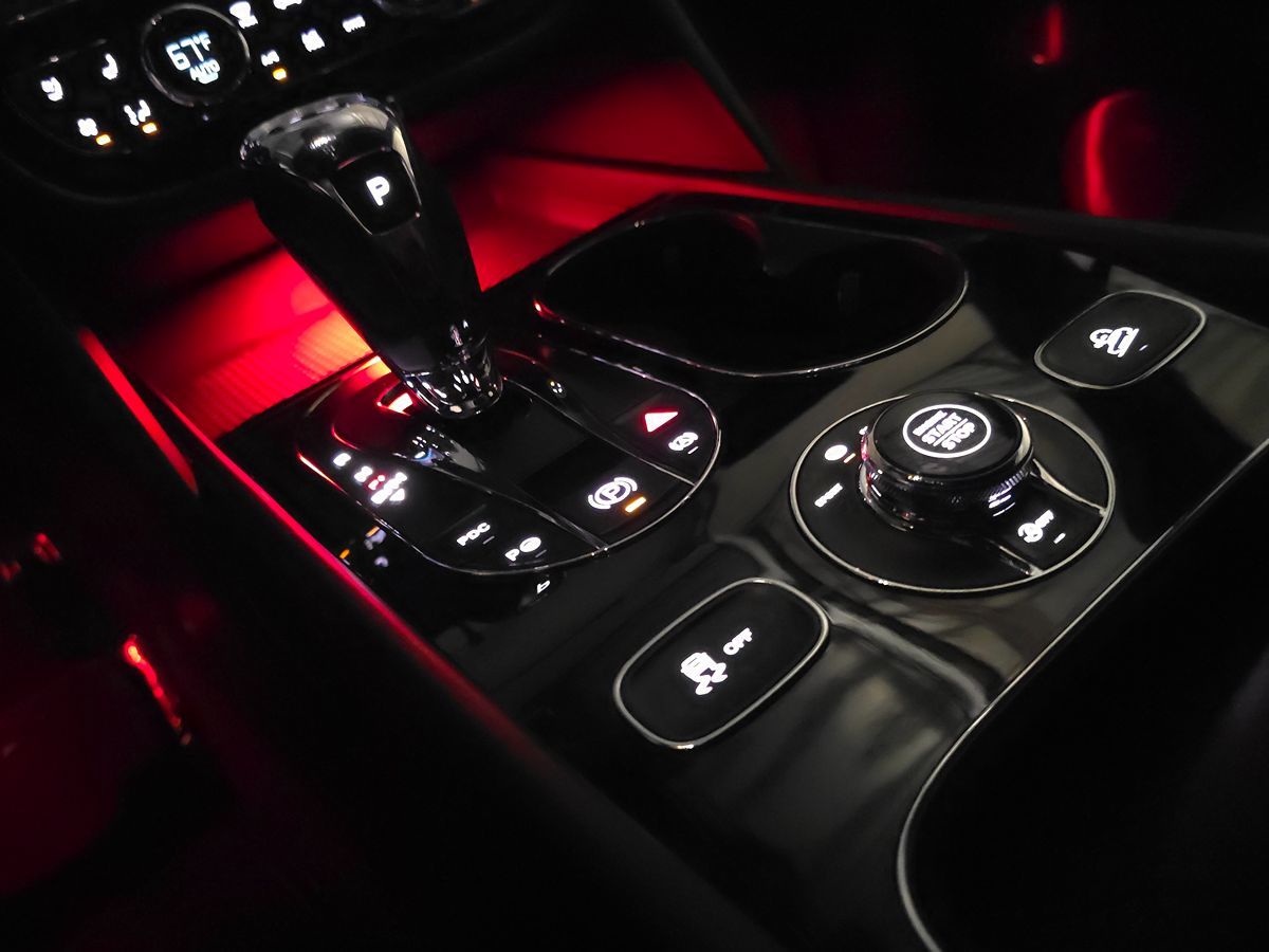 2020 Bentley Bentayga Hybrid photo 58