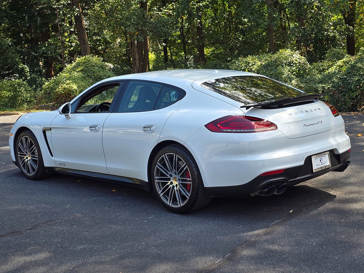 2016 Porsche Panamera GTS - Photo 4