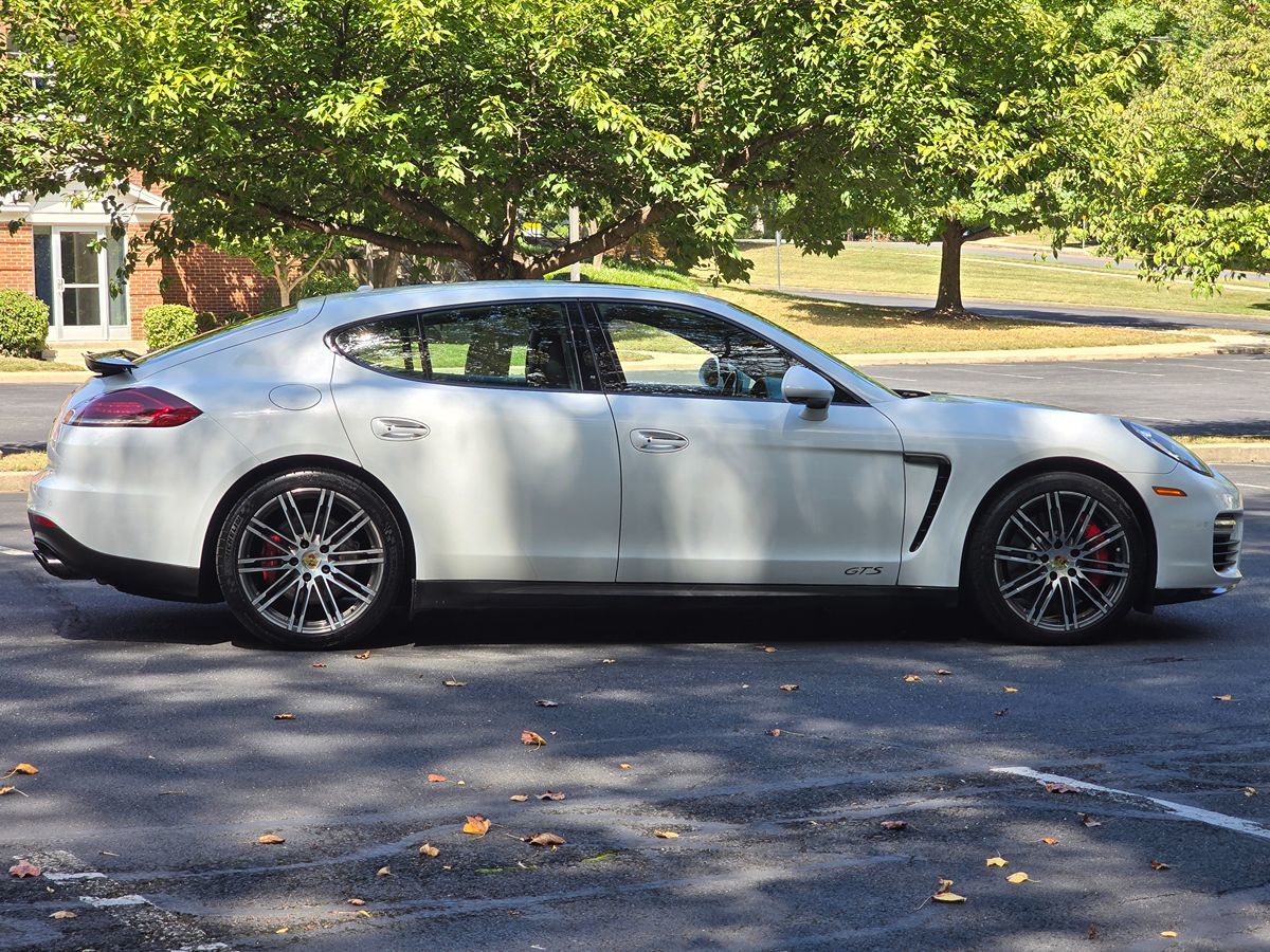 2016 Porsche Panamera GTS - Photo 7