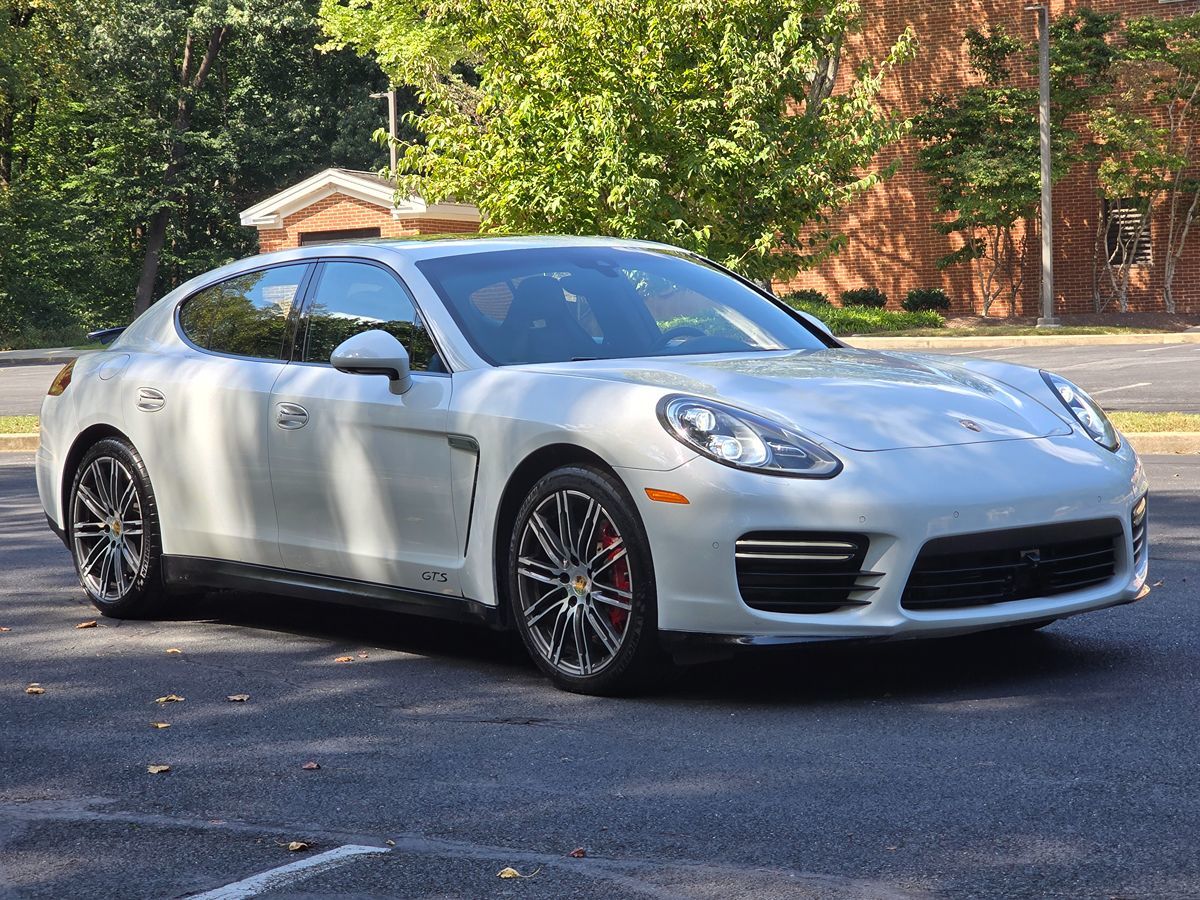 2016 Porsche Panamera GTS - Photo 8